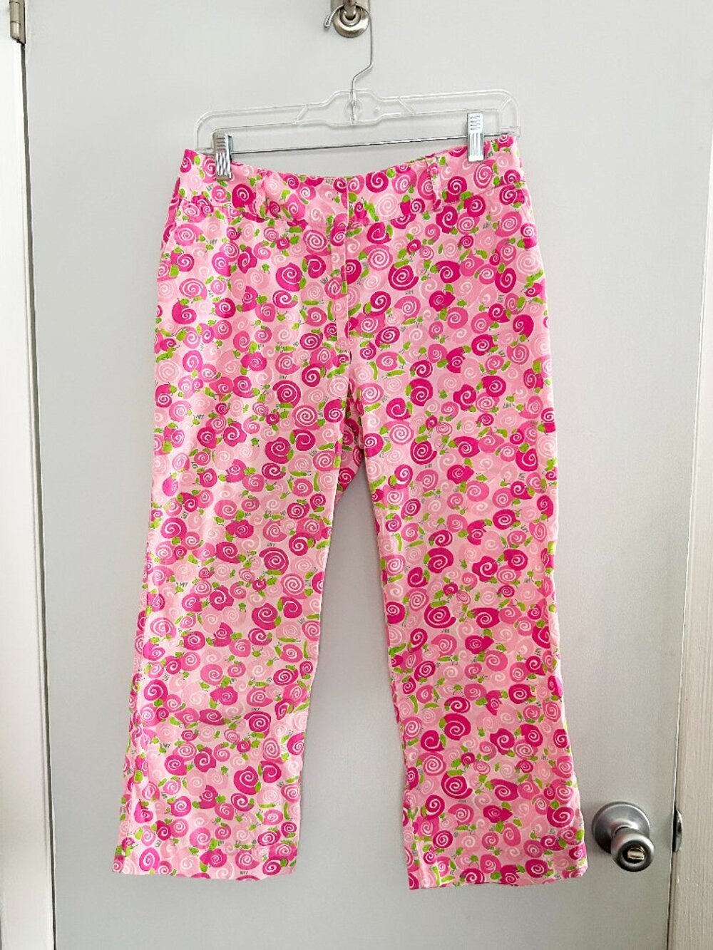 Lilly Pulitzer Snail Print Cropped Capri Pants Pink Green Size 8 Preppy Resort
